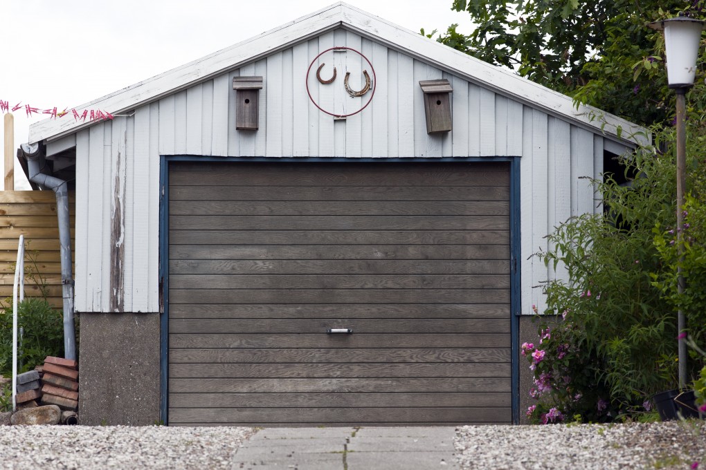 7 Signs You Should Replace Your Garage Door